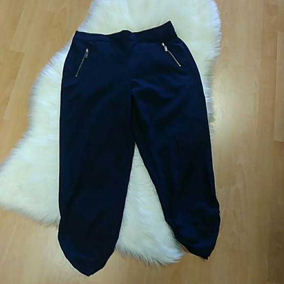 Alfani Navy Ruched Capris - Picture 2 of 8